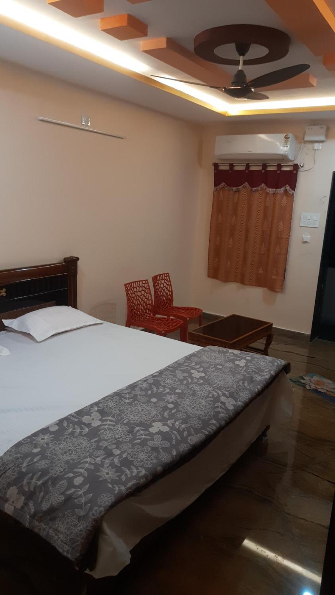 Jaya Sri Rama Lodge Bhadrāchalam Exterior photo